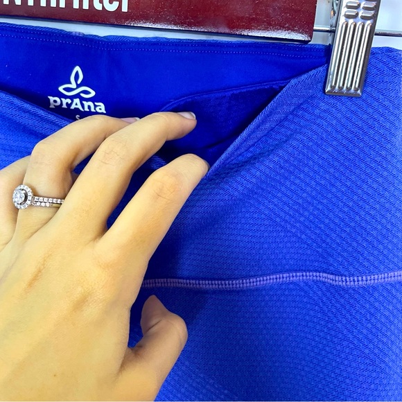 Prana Women’s Cropped Purple Stretch Leggings Small Fitness Gym Athleisure Yoga - Picture 4 of 9